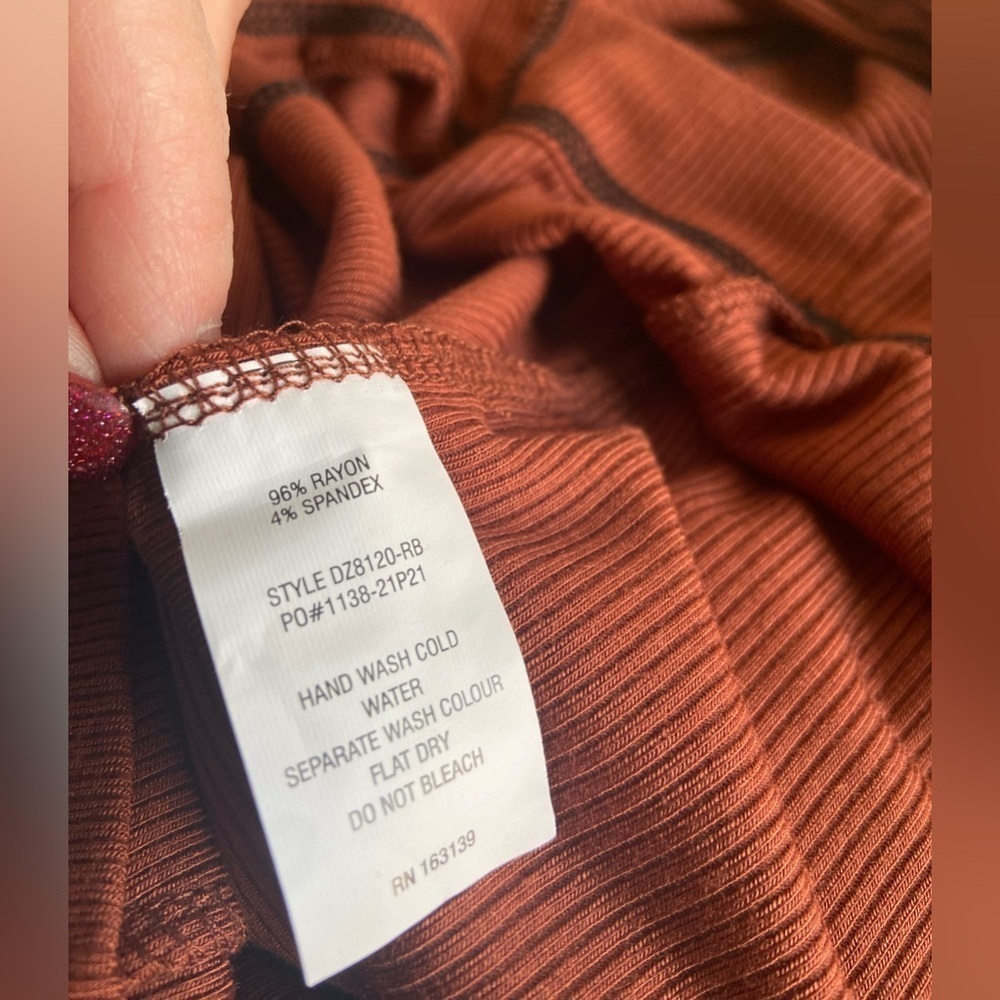 Popular 21~NWT~Lightweight~Stretchy~Rust~Ribbed Knit~Bodycon~Midi~Dress~Size S - Picture 12 of 12